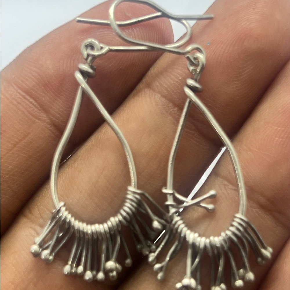 Beautiful Solid Sliver Vintage Central Asian Jew Chic Silver Teardrop Earrings - Picture 1 of 4